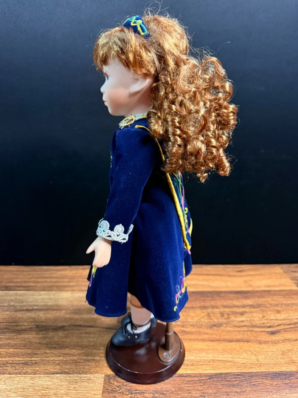 IRISH HERITAGE DOLL “Grainne” Fine Porcelain Collection Doll